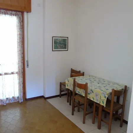 Fidia Apartment *